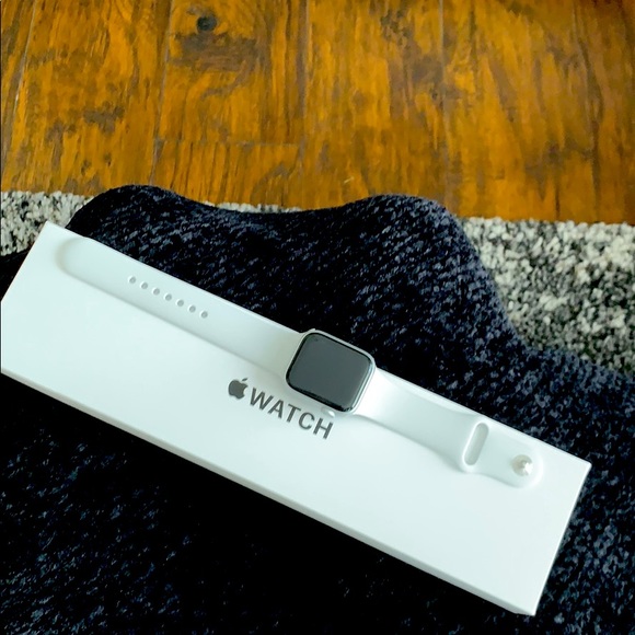 BRAND NEW White Apple Watch SE